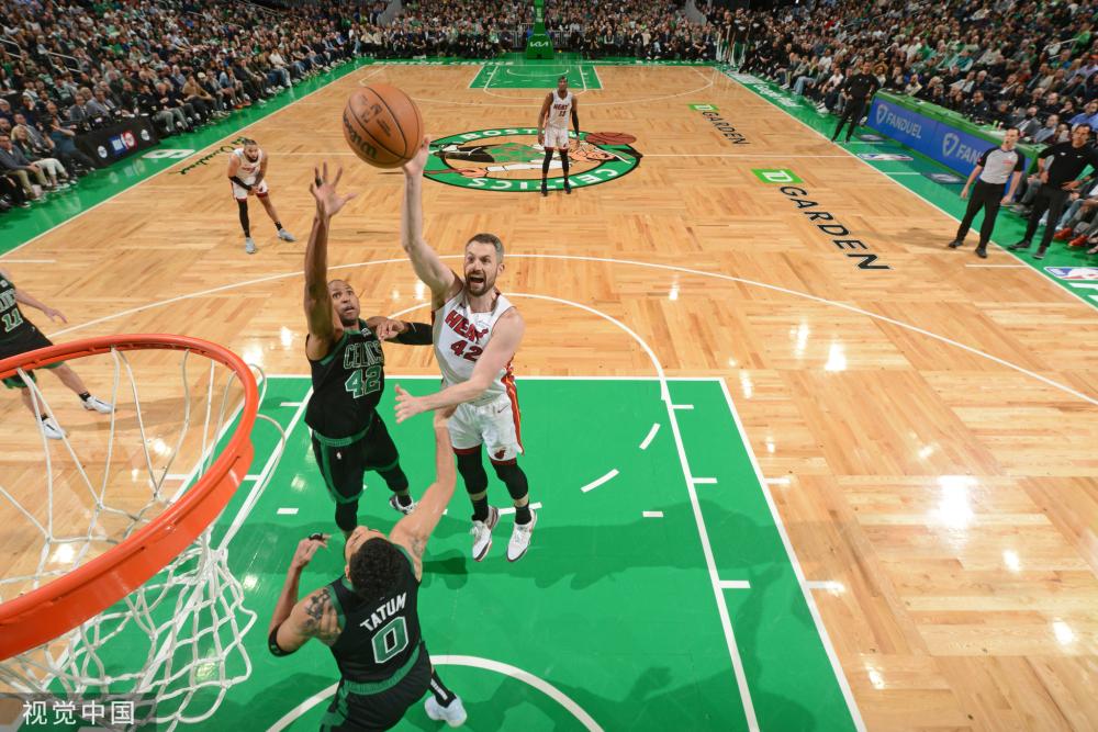 在俱乐部层 在俱乐部层