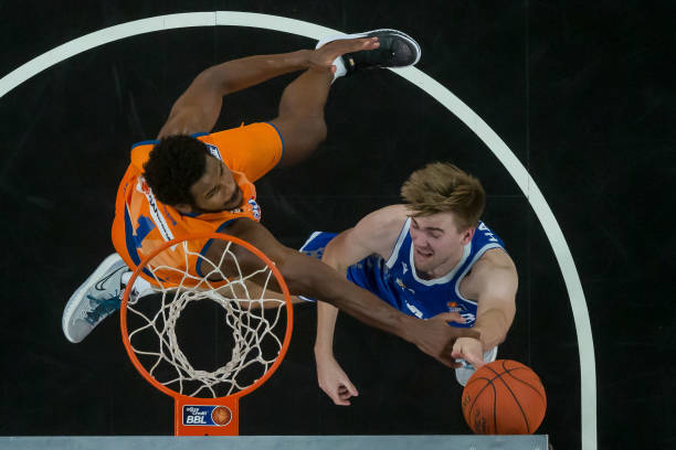 依然保持冷 依然保持冷