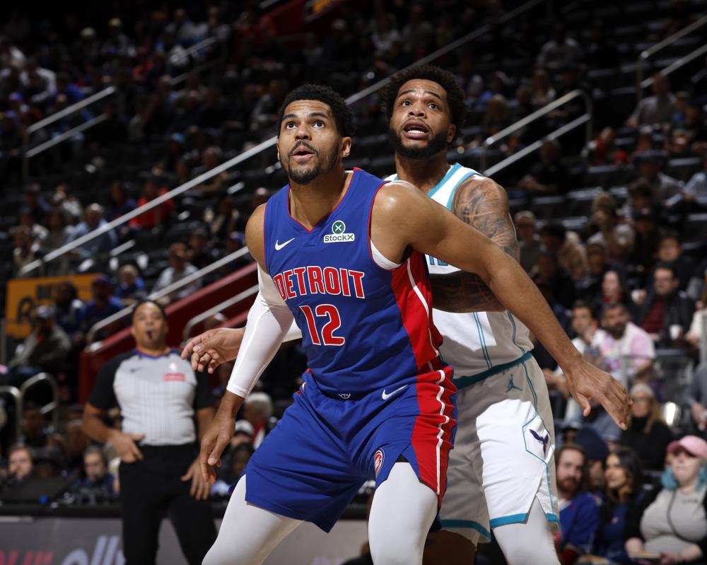 一位是曾在 一位是曾在